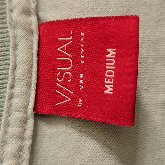 Van Syles brand V/SUAL t-shirt - Picture 2 of 3